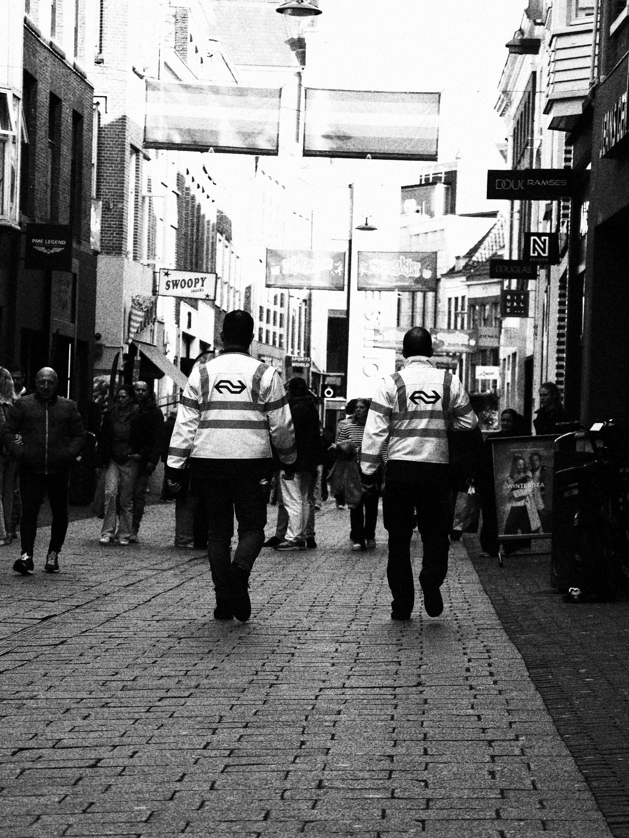 NS medewerkers in de stad